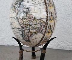 Mapa Mundial de Huevo de Avestruz de Decoupage / African Big 5 + Springbok Horn Stand