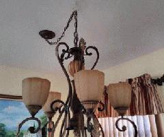 Hampton Bay 5-Lámpara de araña Chateau Deville Walnut