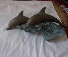 Escultura Gemela del Delfín del Latón sólido