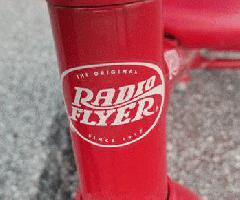 Radio Flyer Triciclo de Conducción y Paseo