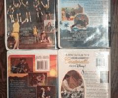Películas de Disney en estuches de cubierta (Lote de 11 VHS)