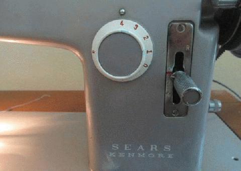Sears Kenmore Máquina de Coser Zigzag con Armario