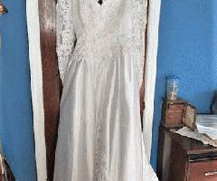 Hermoso Tamaño 14 Vestido de novia Blanco para mujer con Tren ($100)