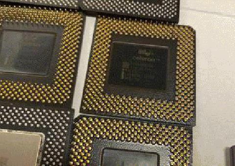 GRAN CANTIDAD DE CHATARRA DE ORO VIEJAS CPUas VINTAGE (Intel, AMD, Motorola, Cisco)