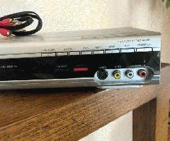 Funai DVD Player Recorder SV2000 # WV10D6 con cables