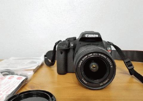  Cámara réflex digital Canon EOS Rebel T2i con lente EF-S 18-55mm f/3.5-5.6 IS