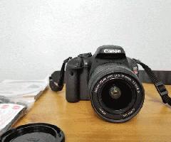  Cámara réflex digital Canon EOS Rebel T2i con lente EF-S 18-55mm f/3.5-5.6 IS