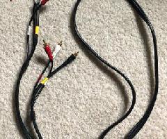 el cable coaxial triple RCA conecta compuesto