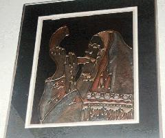 Rabi con shofar, arte esculpido en metal / Reducido