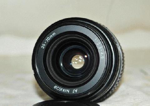 Lente de Enfoque automático Nikon 35-70mm F3.3-4.5