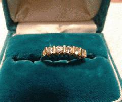 anillo de diamantes de 1 quilate de oro de 18 quilates