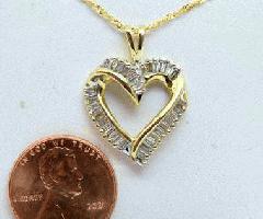 14K Amarillo Oro Macizo Baguette Diamante Corazón Colgante 18 Collar