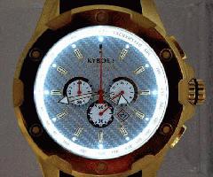 ¡KYBOE! Giant 55 Chrono Reloj LED luz caja de oro Esfera blanca Negro stra