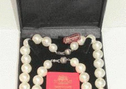  Masami Madre de perla (COLLAR-PULSERA-PENDIENTES) EN CASO
