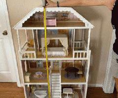 Casa de muñecas con accesorios de madera, 51 pulgadas de alto