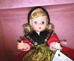 Madame Alexander Vintage Sweden Doll (#592) approx 7-8 with Box / Tags